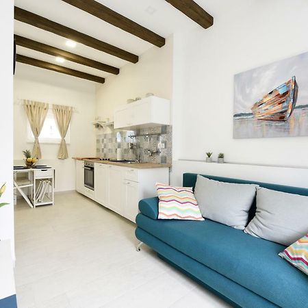 Apartmani ElaDora Biograd Na Moru Exterior foto