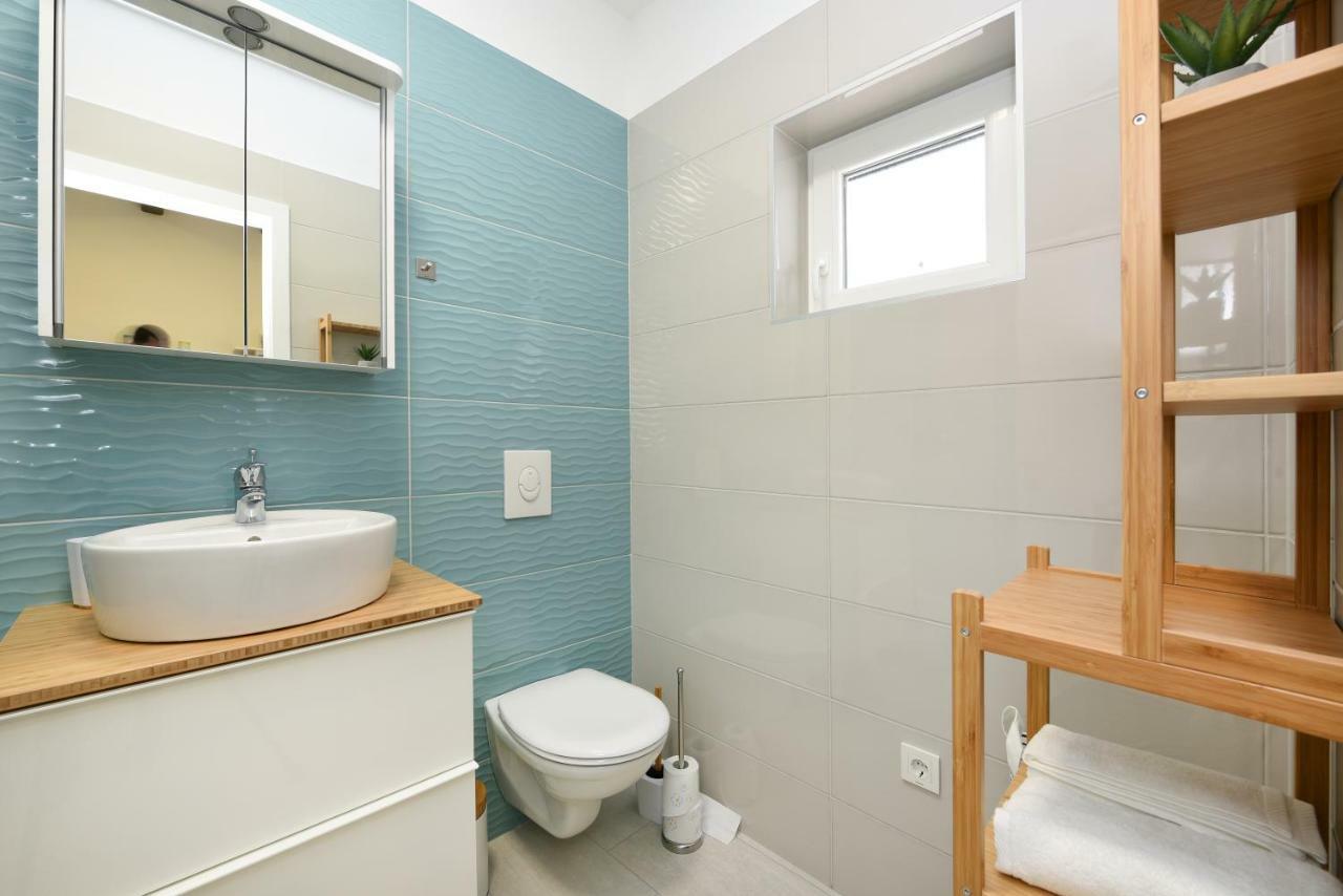 Apartmani ElaDora Biograd Na Moru Exterior foto