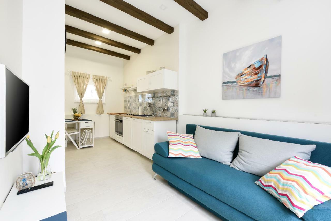 Apartmani ElaDora Biograd Na Moru Exterior foto